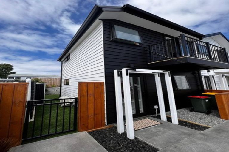 Photo of property in 8/6 St Leonards Road, Kelston, Auckland, 0602