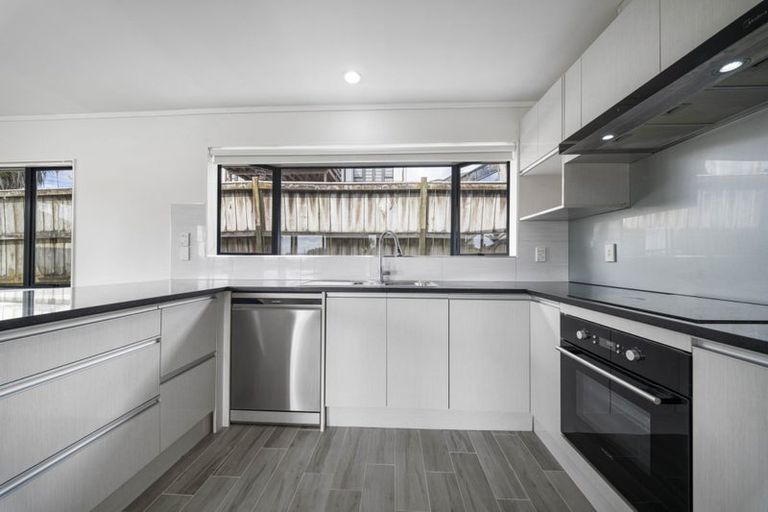 Photo of property in 16a Lowburn Place, Clover Park, Auckland, 2019