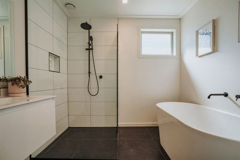 Photo of property in 40 Mcneil Street, Balclutha, 9230