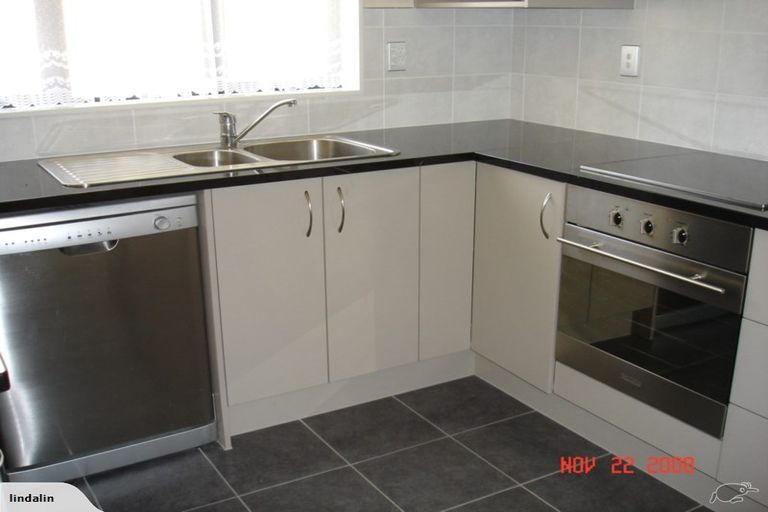 Photo of property in 27a Don Buck Road, Massey, Auckland, 0614