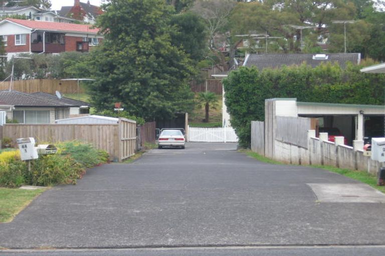 Photo of property in 2/44 Chartwell Avenue, Glenfield, Auckland, 0629