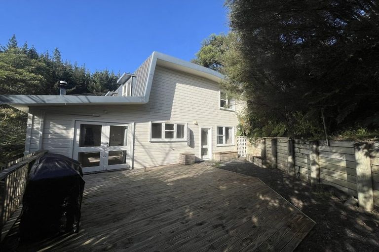 Photo of property in 82 Moeraki Road, Maoribank, Upper Hutt, 5018