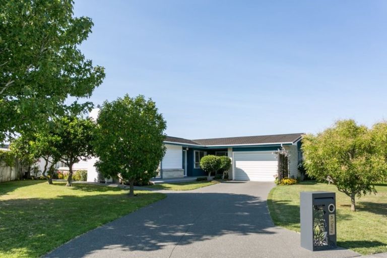 Photo of property in 3 D'arcy Place, Taradale, Napier, 4112