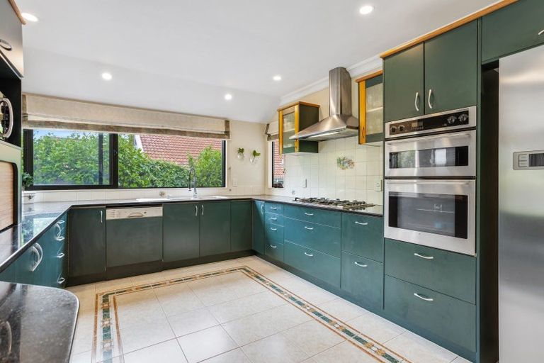 Photo of property in 17 Rosebay Rise, Henderson, Auckland, 0610