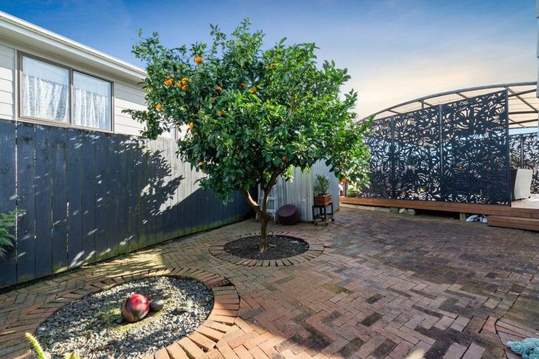 Photo of property in 97 Hyperion Drive, Randwick Park, Auckland, 2105