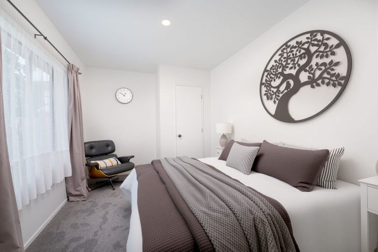 Photo of property in 4 San Pablo Way, Henderson, Auckland, 0612