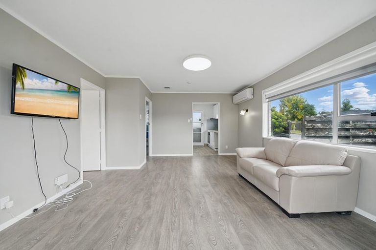 Photo of property in 1/41 Blacklock Avenue, Henderson, Auckland, 0612