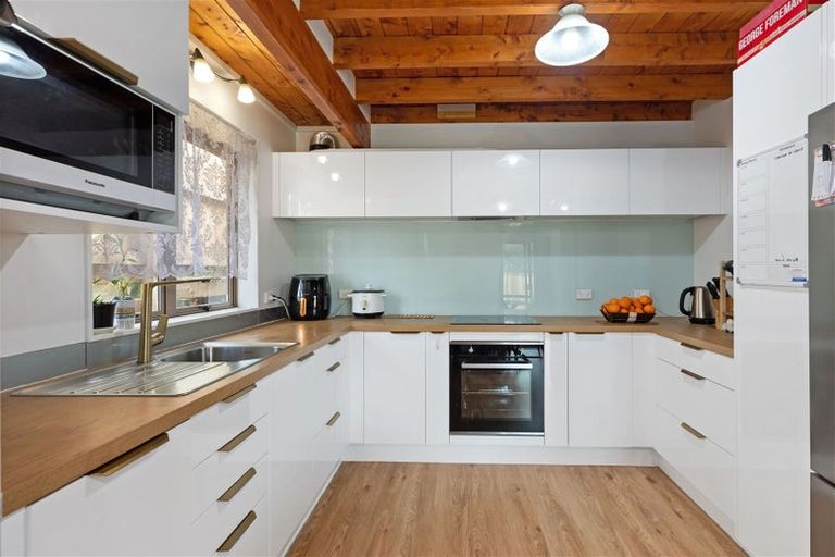 Photo of property in 9a James Cook Drive, Welcome Bay, Tauranga, 3112