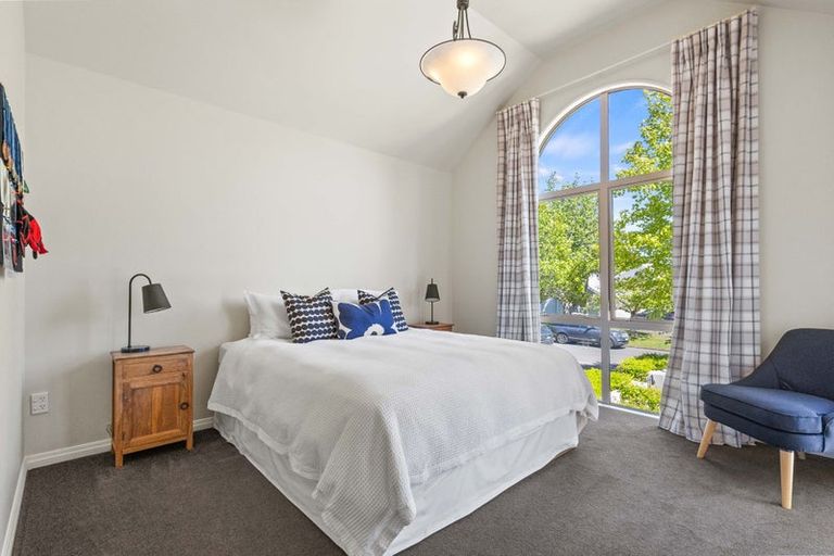 Photo of property in 1 Springvale Gardens, Harewood, Christchurch, 8051