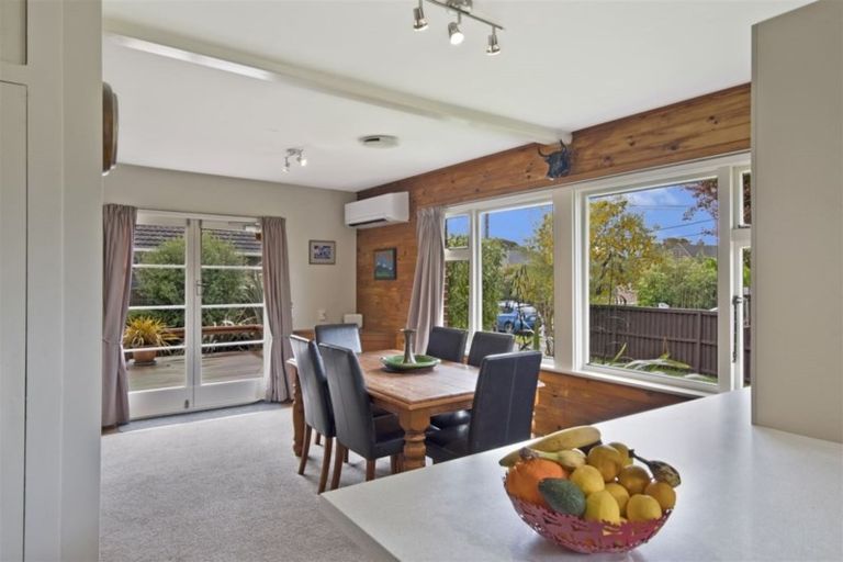 Photo of property in 9 Geelong Place, Burnside, Christchurch, 8053