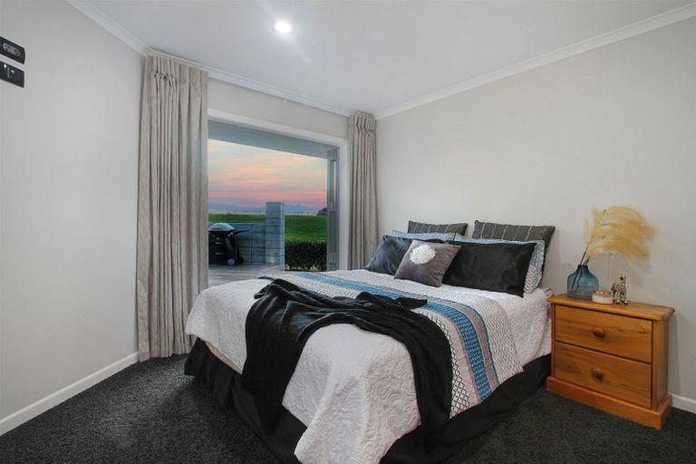 Photo of property in 3 Millbrook Drive, Waiuku, 2683