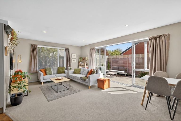 Photo of property in 8/190 Lincoln Road, Addington, Christchurch, 8024