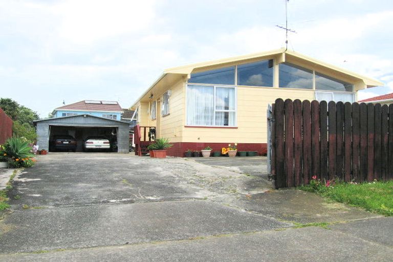 Photo of property in 40 Ferndown Avenue, Papatoetoe, Auckland, 2025