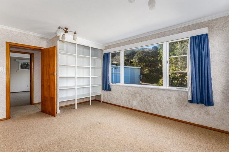 Photo of property in 15 Kiriwai Road, Paremata, Porirua, 5024