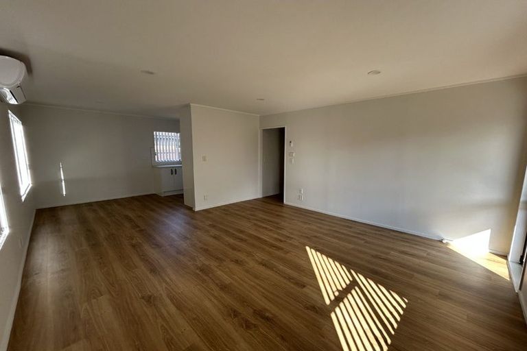 Photo of property in 1/4 Kelvin Road, Papakura, 2110