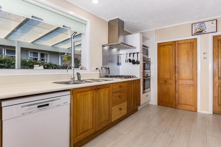 Photo of property in 116 Tilley Road, Paekakariki, 5034