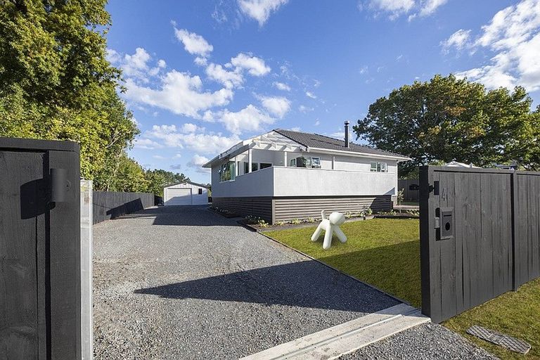 Photo of property in 4 Bethells Road, Waitakere, Auckland, 0816