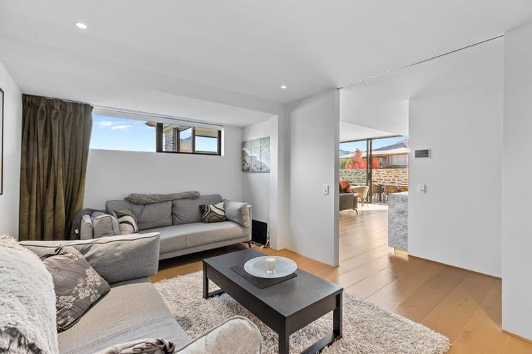 Photo of property in 34 Minaret Ridge, Wanaka, 9305