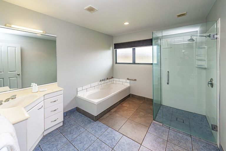 Photo of property in 43 Kakaho Drive, Tawhero, Whanganui, 4501