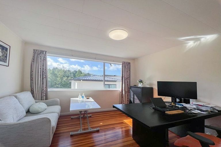 Photo of property in 26 Reynolds Place, Torbay, Auckland, 0630