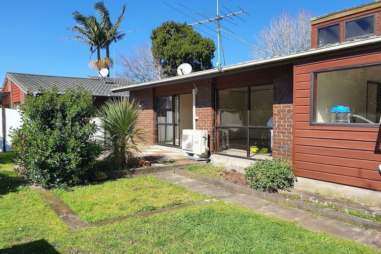 Photo of property in 2/62 Kolmar Road, Papatoetoe, Auckland, 2025