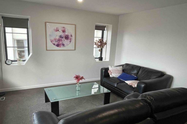 Photo of property in Westhaven Apartments, 13/127 Molesworth Street, Thorndon, Wellington, 6011