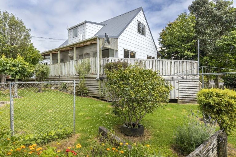 Photo of property in 79 Queens Road, Glen Avon, New Plymouth, 4312
