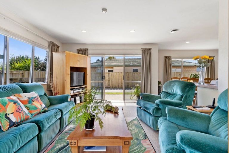Photo of property in 35 Romana Crescent, Papamoa Beach, Papamoa, 3118