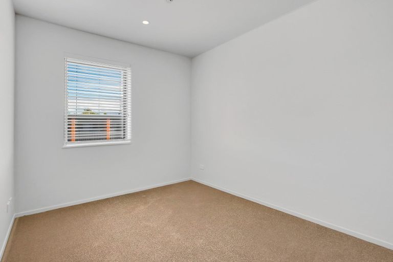 Photo of property in 202/2b Matatiki Street, Northcote, Auckland, 0627
