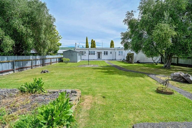 Photo of property in 408 Lyndon Road East, Hastings, 4122