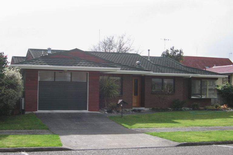 Photo of property in 1 Saint Albans Avenue, Hokowhitu, Palmerston North, 4410