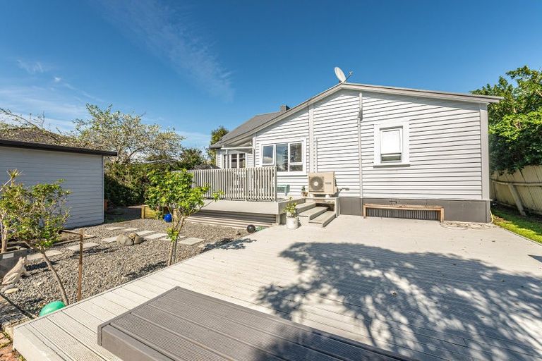 Photo of property in 2 Gonville Avenue, Gonville, Whanganui, 4501