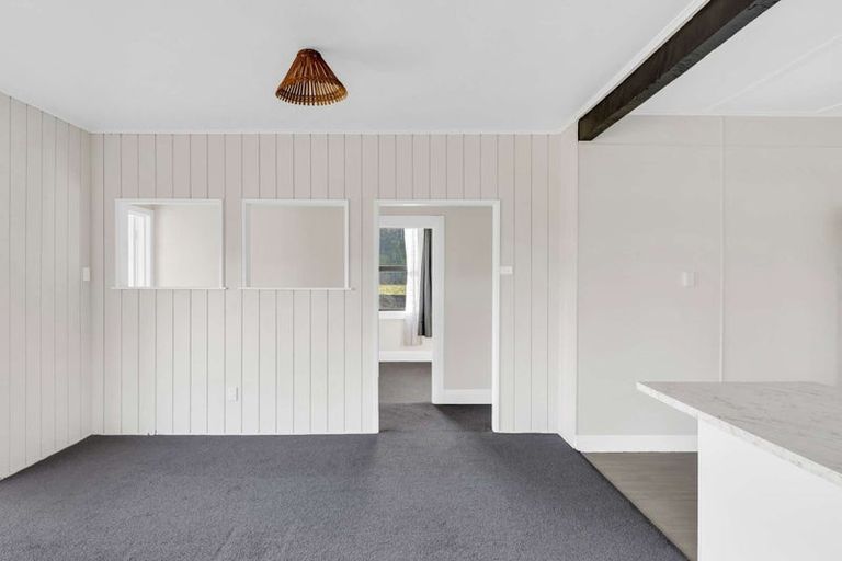 Photo of property in 5 Banks Street, Tolaga Bay, 4077