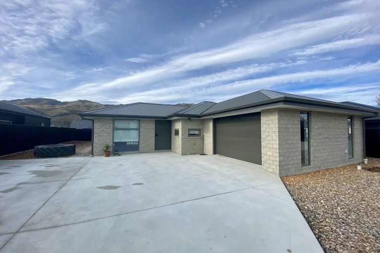 Photo of property in 14 Wallis Drive, Cromwell, 9310