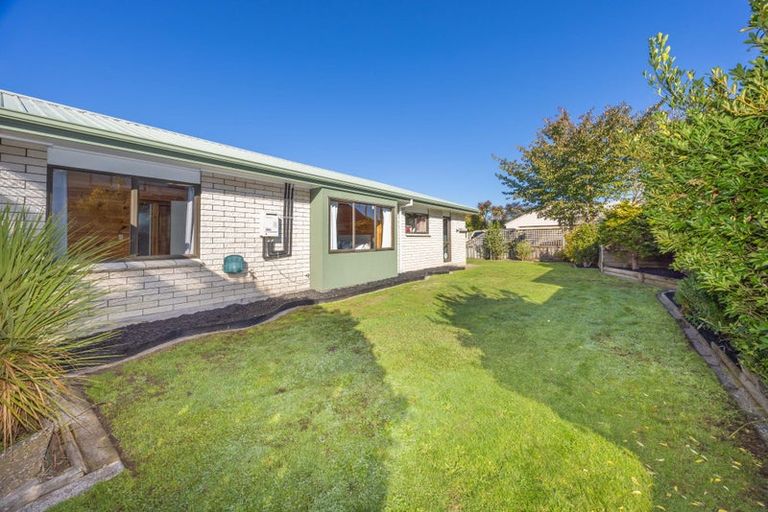 Photo of property in 16 Bramley Drive, Rototuna, Hamilton, 3210