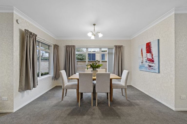 Photo of property in 4 Hunt Grove, Leamington, Cambridge, 3432