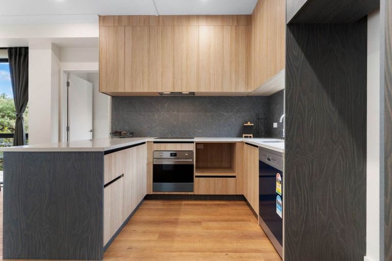 Photo of property in 44e Westgate Drive, Westgate, Auckland, 0614