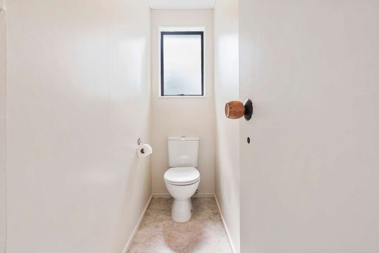 Photo of property in 2/26 Karepo Crescent, Ranui, Auckland, 0612