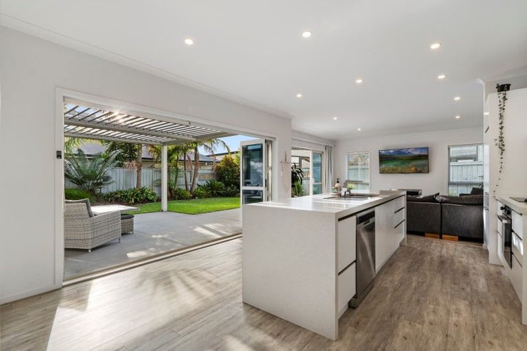 Photo of property in 7 Raiha Street, Papamoa Beach, Papamoa, 3118
