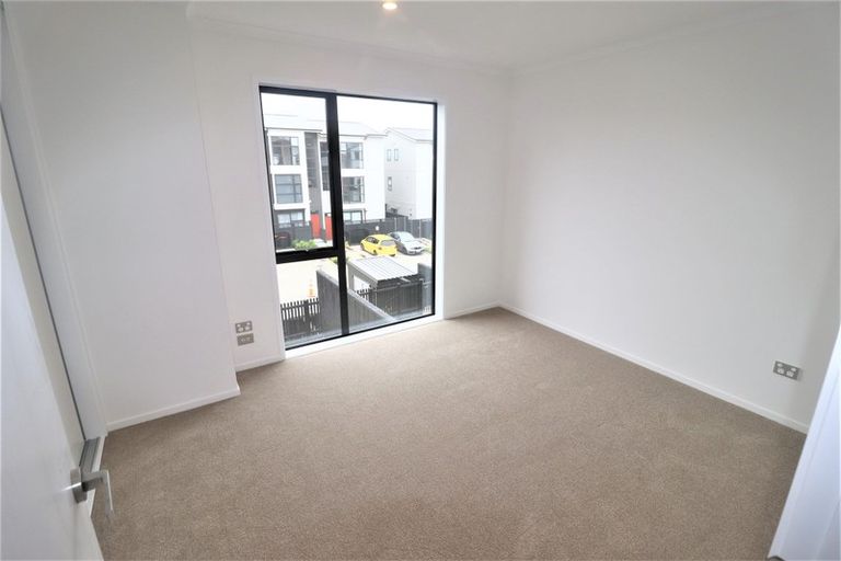 Photo of property in 34 Hobsonville Point Road, Hobsonville, Auckland, 0616