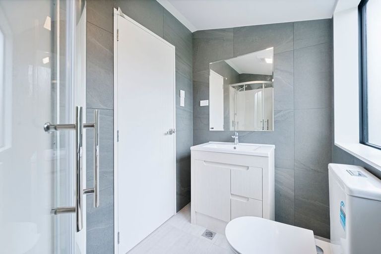 Photo of property in 12/106 Triangle Road, Massey, Auckland, 0614