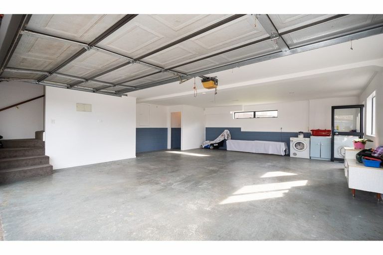 Photo of property in 13 Zefiro Drive, Massey, Auckland, 0614