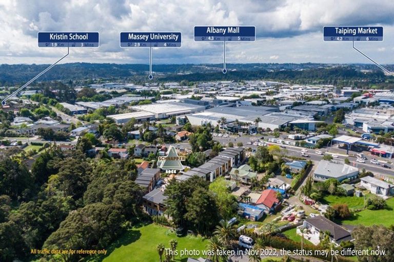Photo of property in 12/9 Schnapper Rock Road, Greenhithe, Auckland, 0632