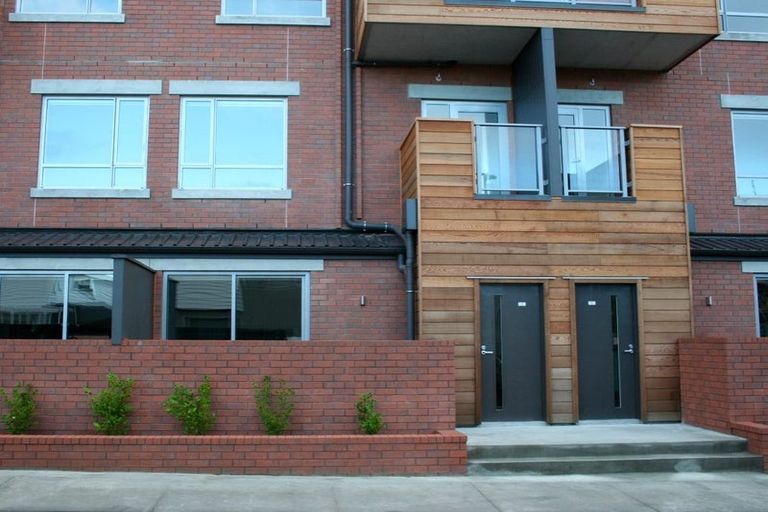 Photo of property in 4/160c Hobsonville Point Road, Hobsonville, Auckland, 0616