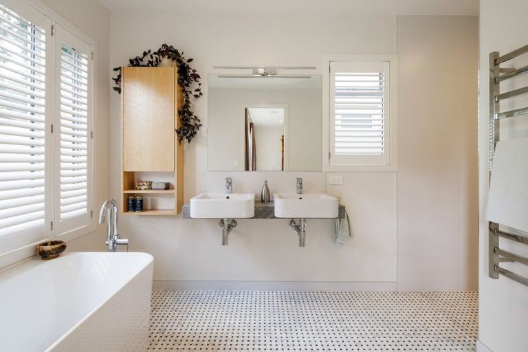 Photo of property in 3 Le Quesnoy Place, Cambridge, 3434