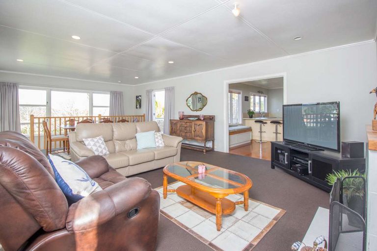 Photo of property in 10 Mcmillan Avenue, Te Kamo, Whangarei, 0112
