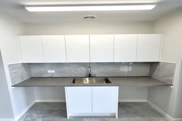 Photo of property in 9 George Yee Place, Taradale, 4112