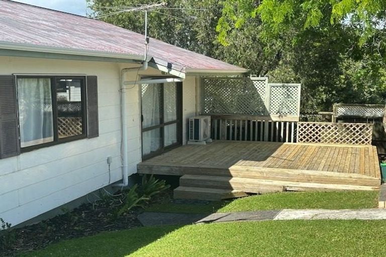 Photo of property in 1/34 Gatman Street, Birkdale, Auckland, 0626