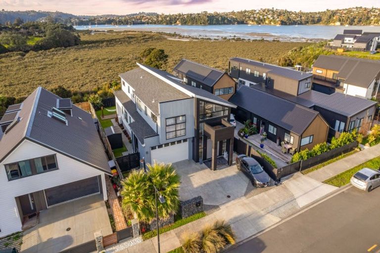 Photo of property in 28 Tai Crescent, Hobsonville, Auckland, 0616