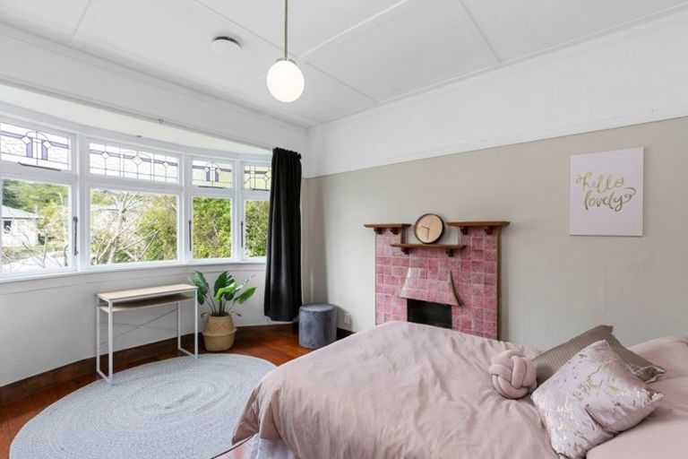 Photo of property in 10 Fraser Avenue, Johnsonville, Wellington, 6037